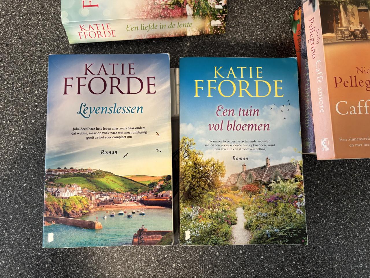 9 ROMANS, LUCINDA RILEY, KATIE FFORDE ENZ