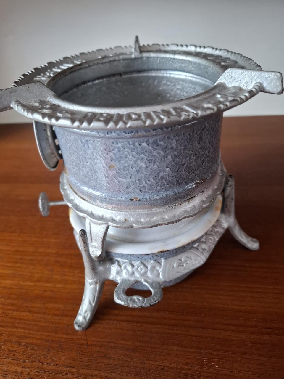 Schattig klein petroleumstelletje