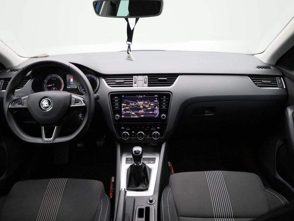 Skoda Octavia combi 1.0 tsi greentech ambition business | lmv | trekhaak | 
