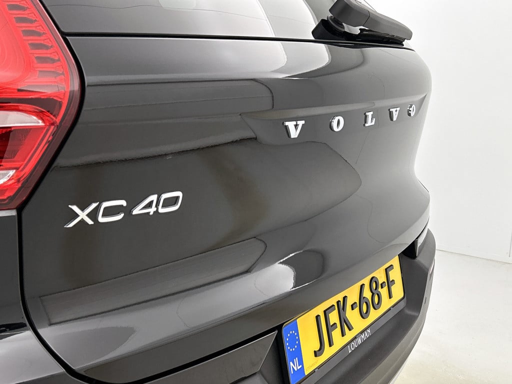 Volvo XC40 1.5 t4 recharge inscription expression | 360 camera | navi