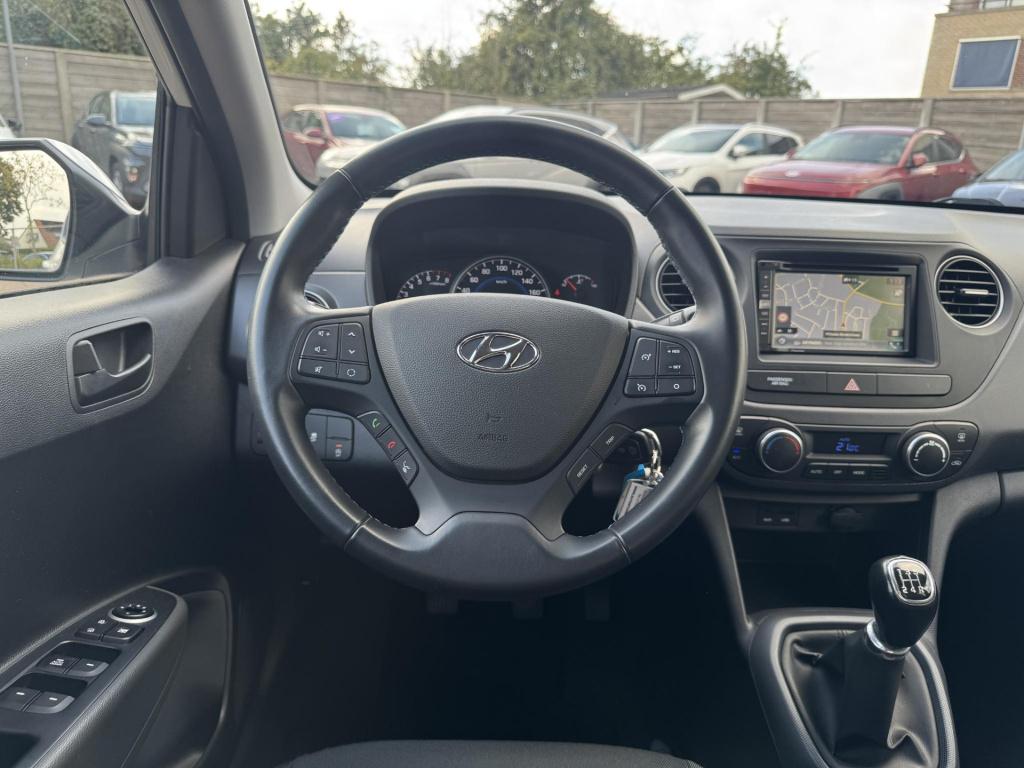Hyundai I 10 1.0i i-motion go! 2016
