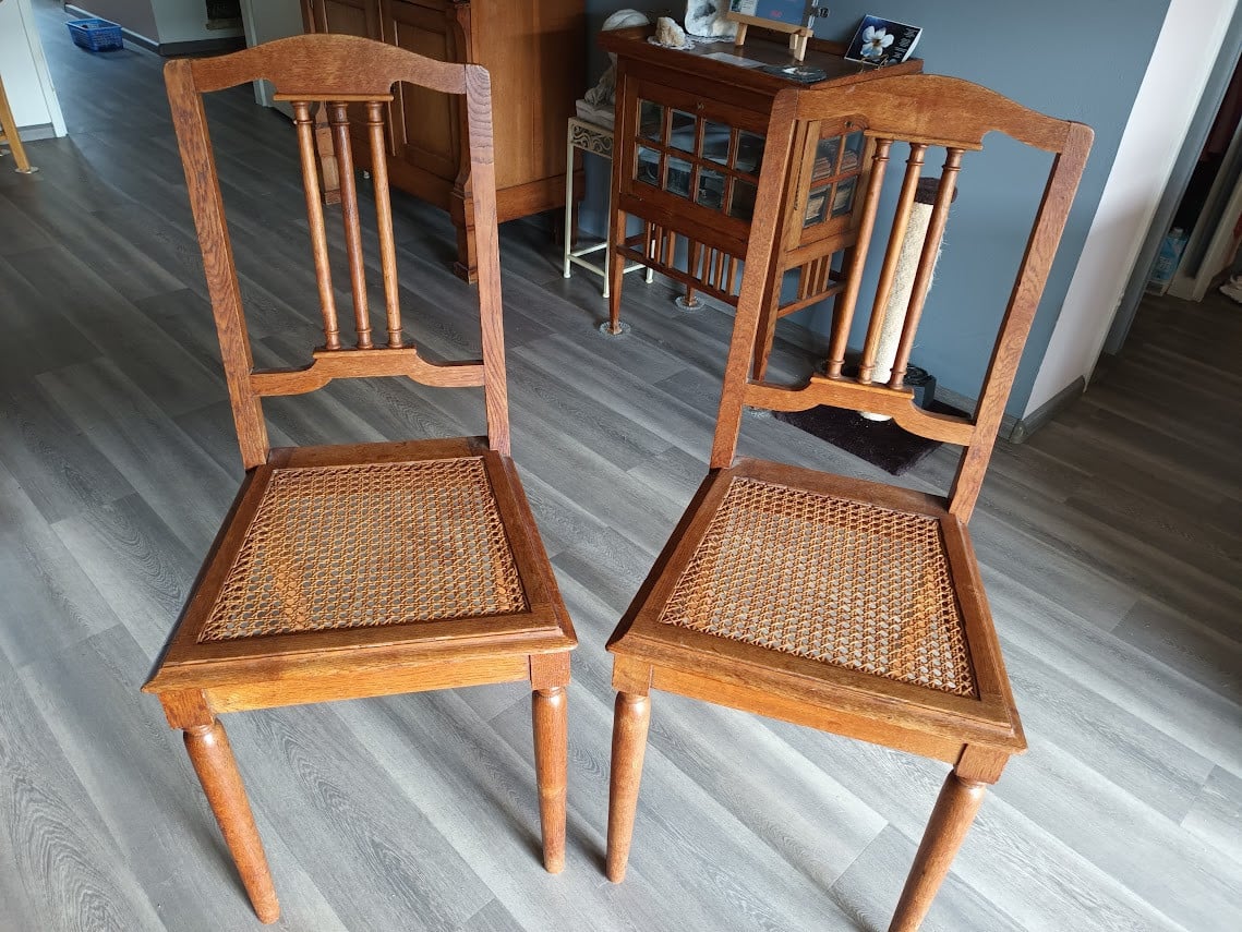 Antieke stoeltjes