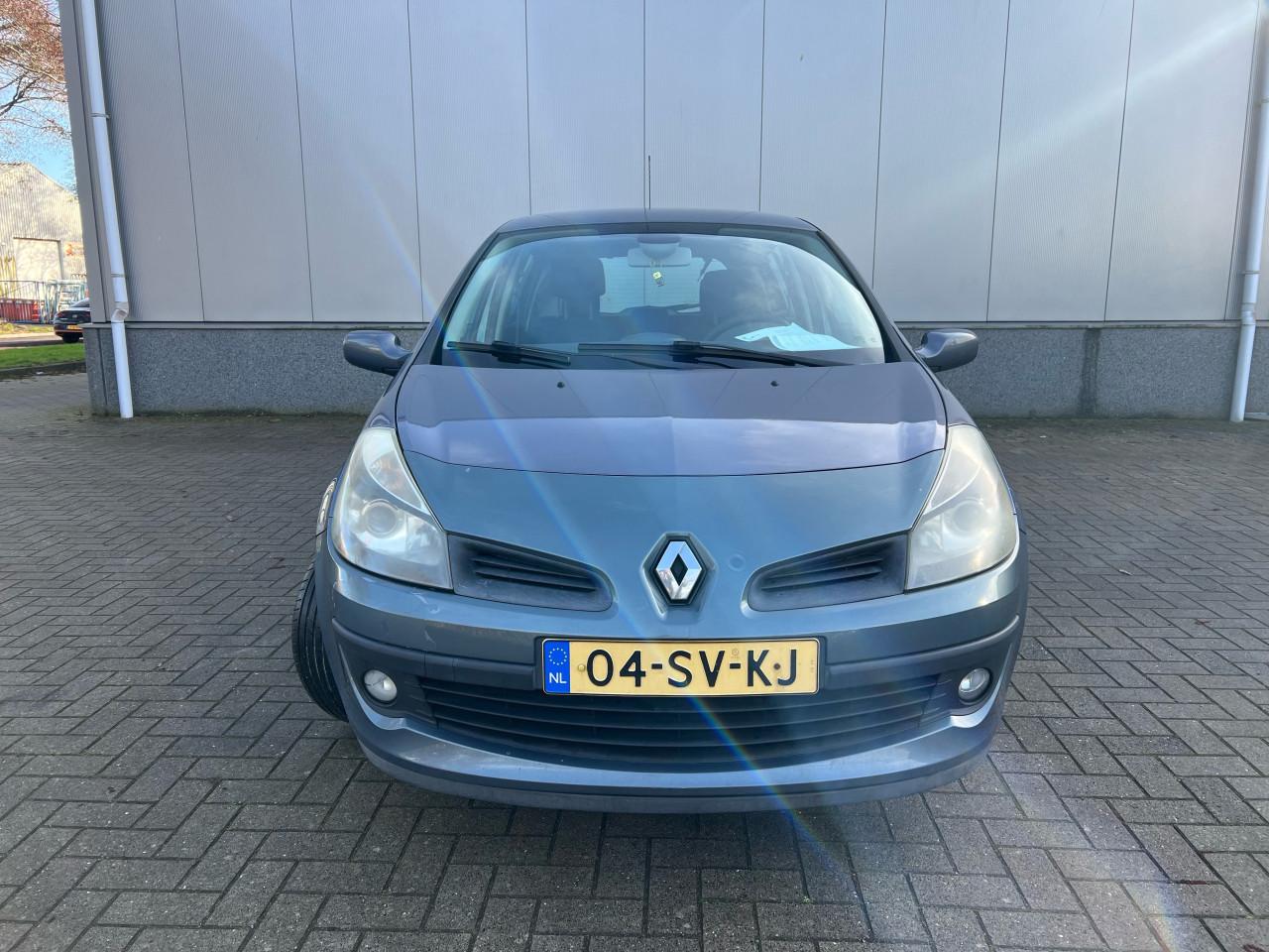 Renault Clio 1.4-16V Airco/ Cruise Jaar Apk