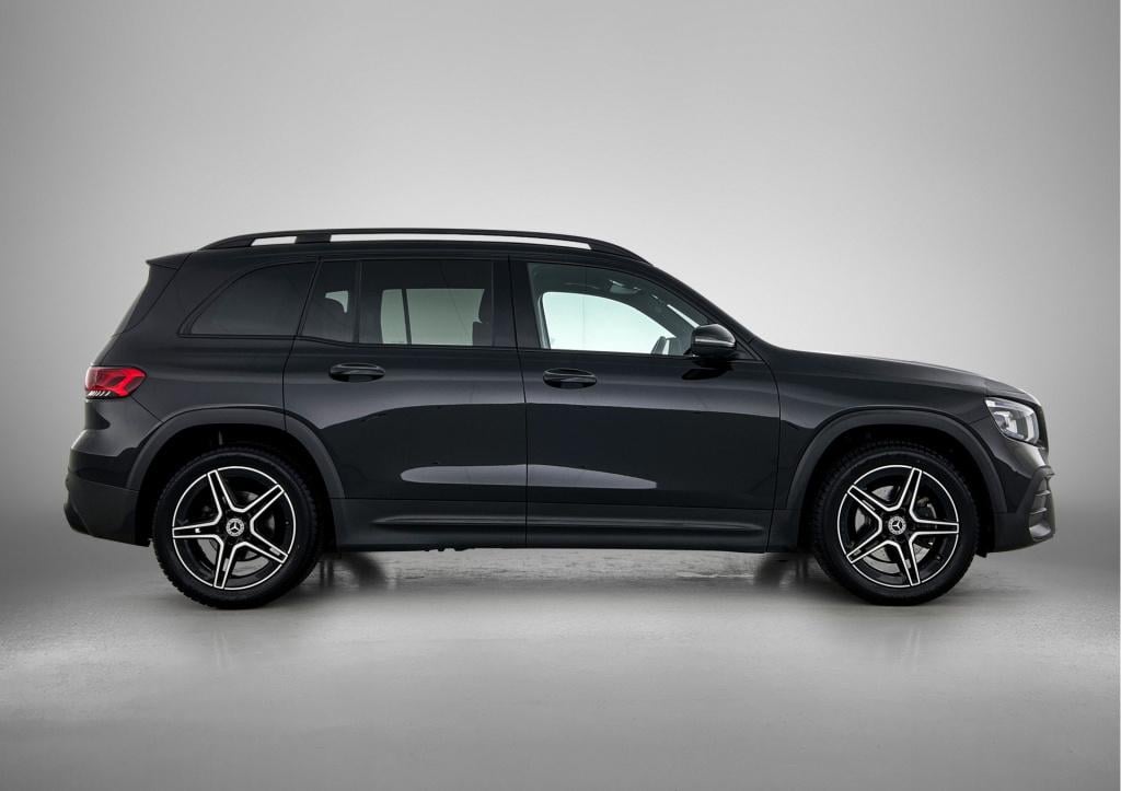 Mercedes-Benz Glb 180 business solution amg | panoramadak | sfeerverlichtin