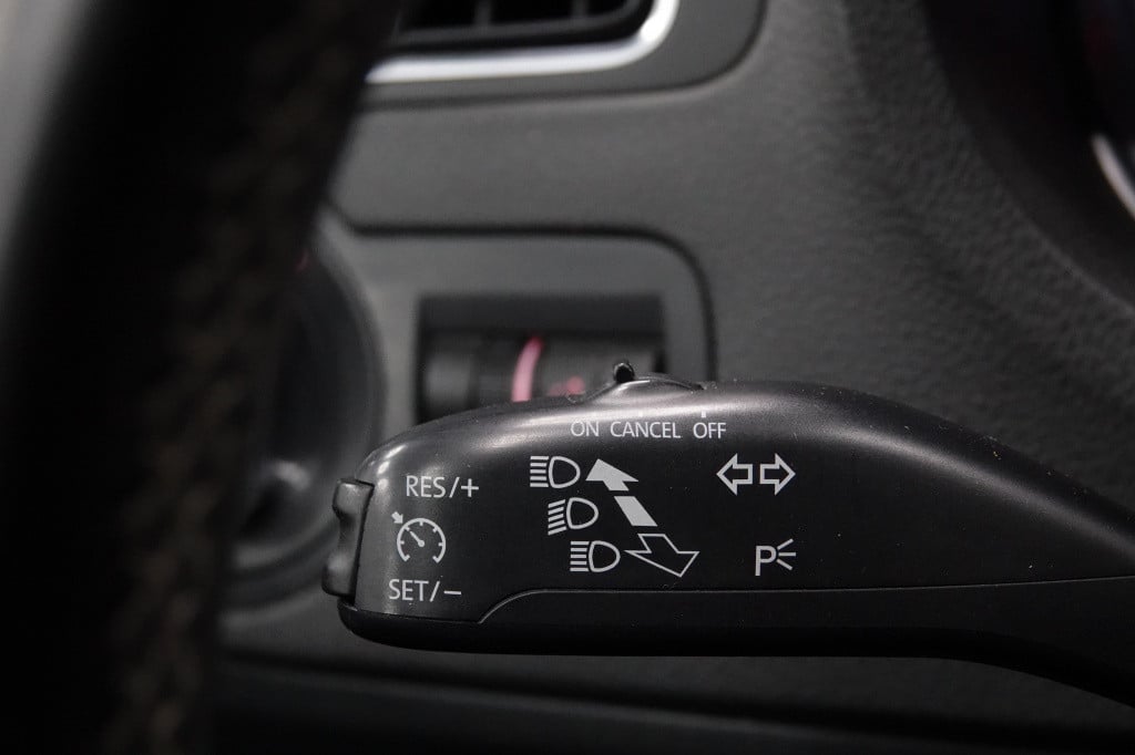 Volkswagen Polo 1.4-16v highline | carplay | cruise | xenon | pdc |