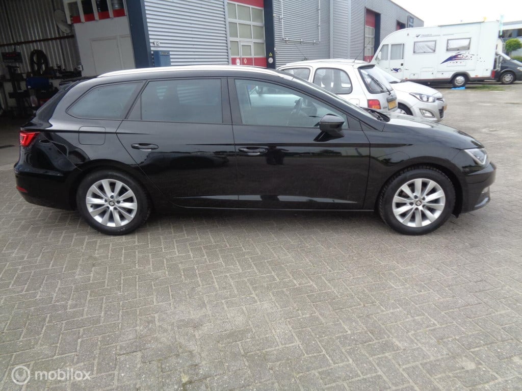 Seat Leon Sportstourer st 1.0 ecotsi style business/airco/led/pdc/automaat 