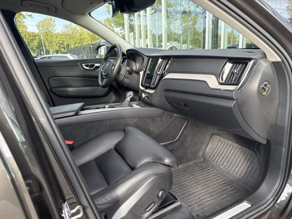 Volvo XC60 2.0 t5 inscription polestar | nl-auto | dealer oh | leder | trek