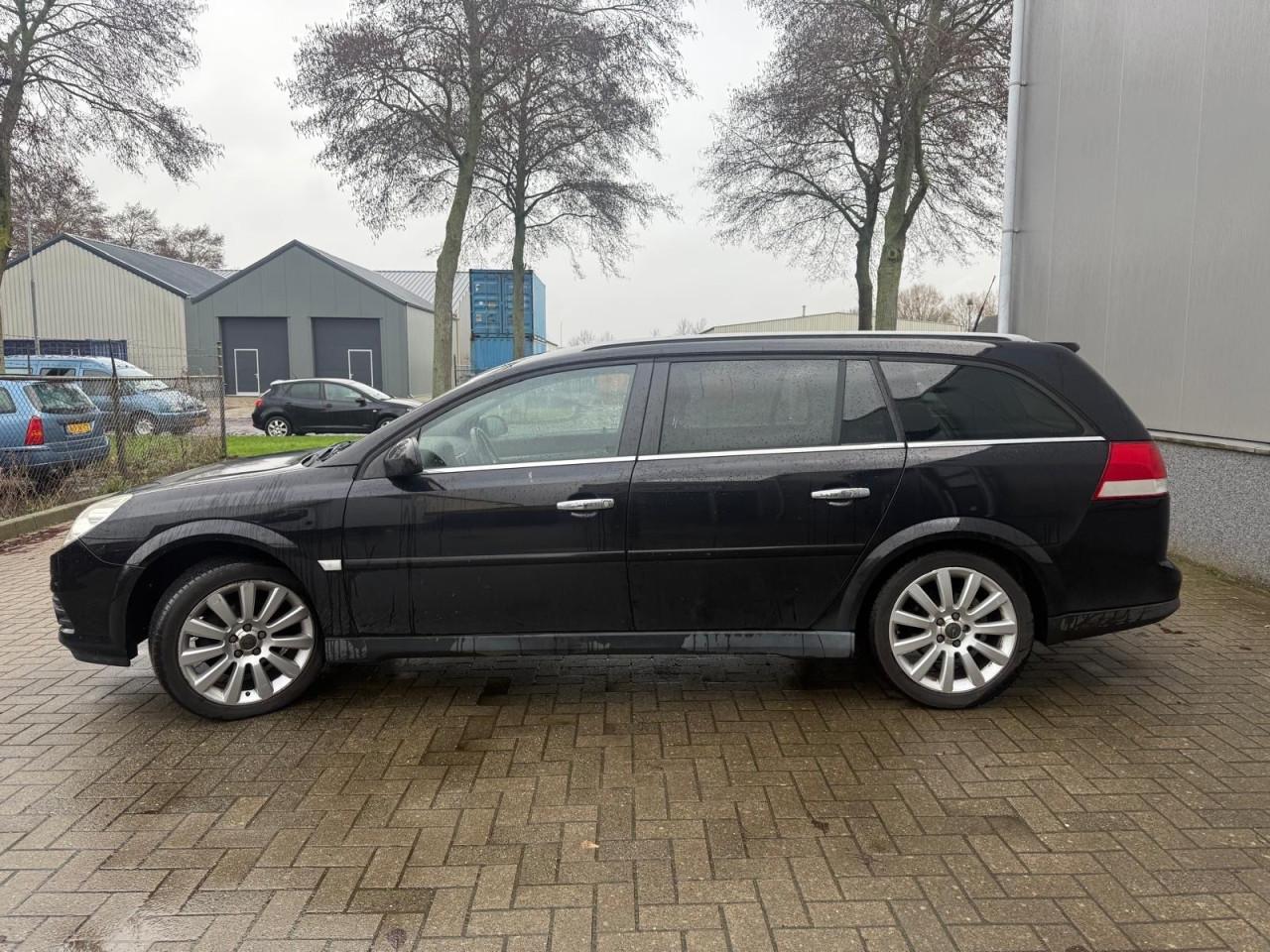 Opel Vectra Wagon 1.8-16V Temptation jaar apk