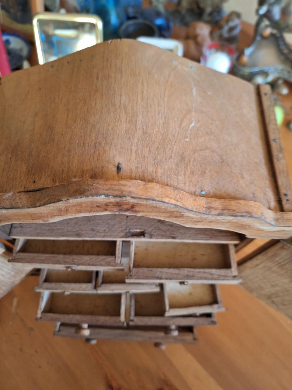 Decoratief mini kastje