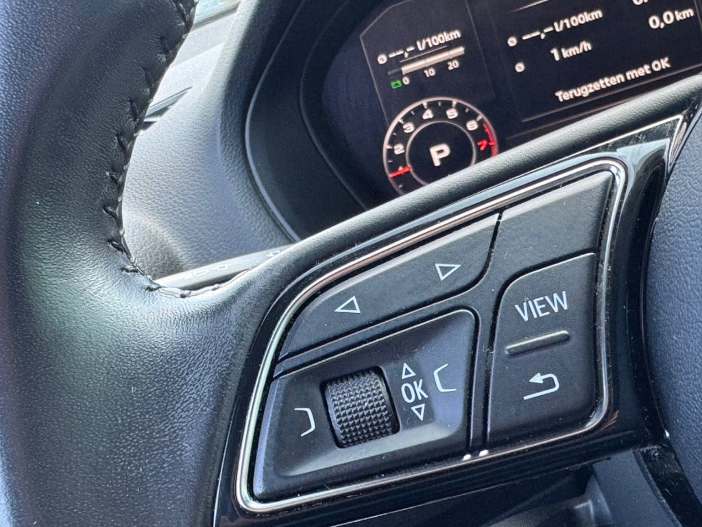 Audi Q2 30 tfsi sport * virtual cockpit * stoelverwarming * trekhaak