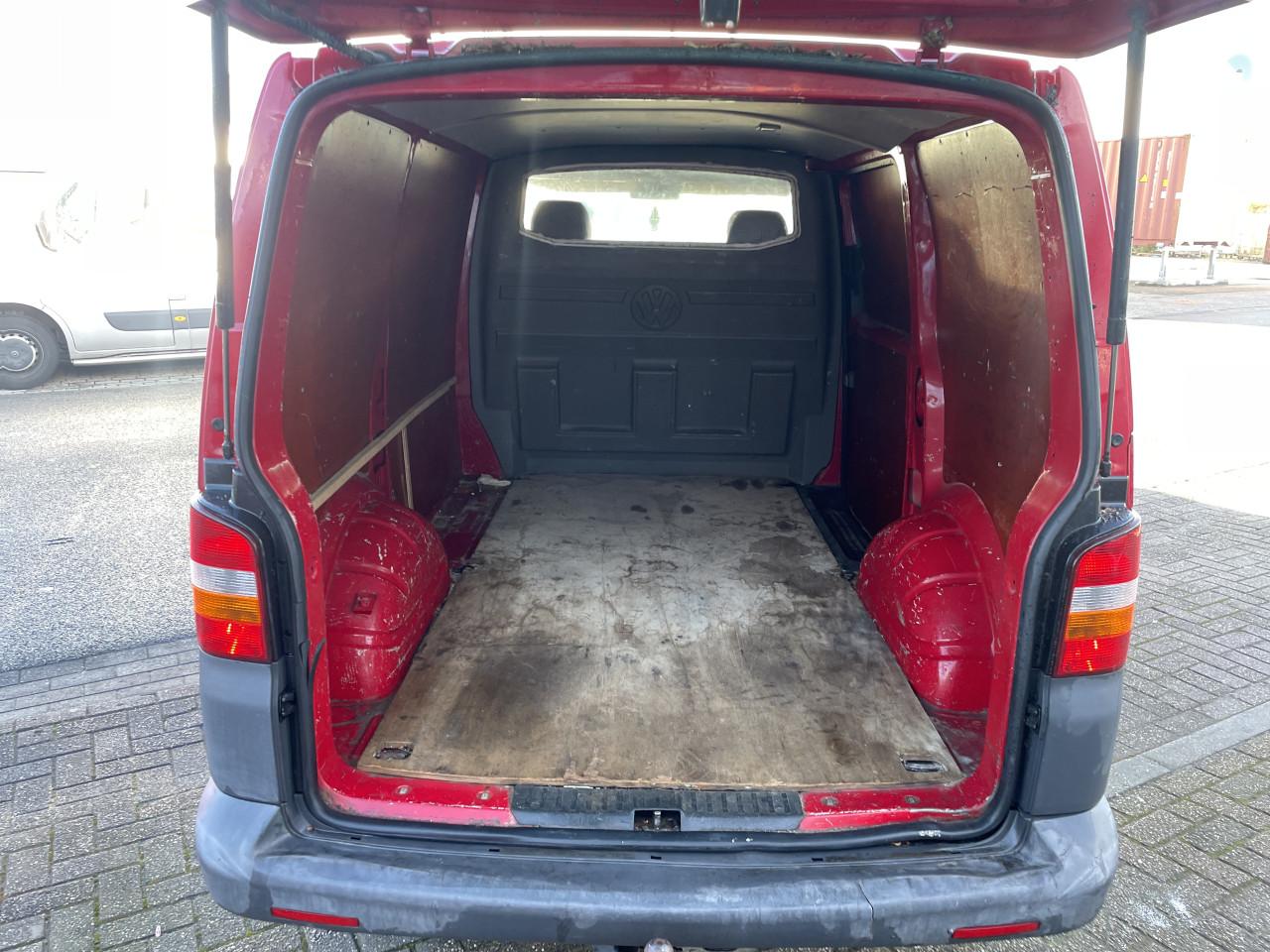 Volkswagen Transporter 2.5 TDI /CARPLAY/CRUISE CONTR/TREKH.