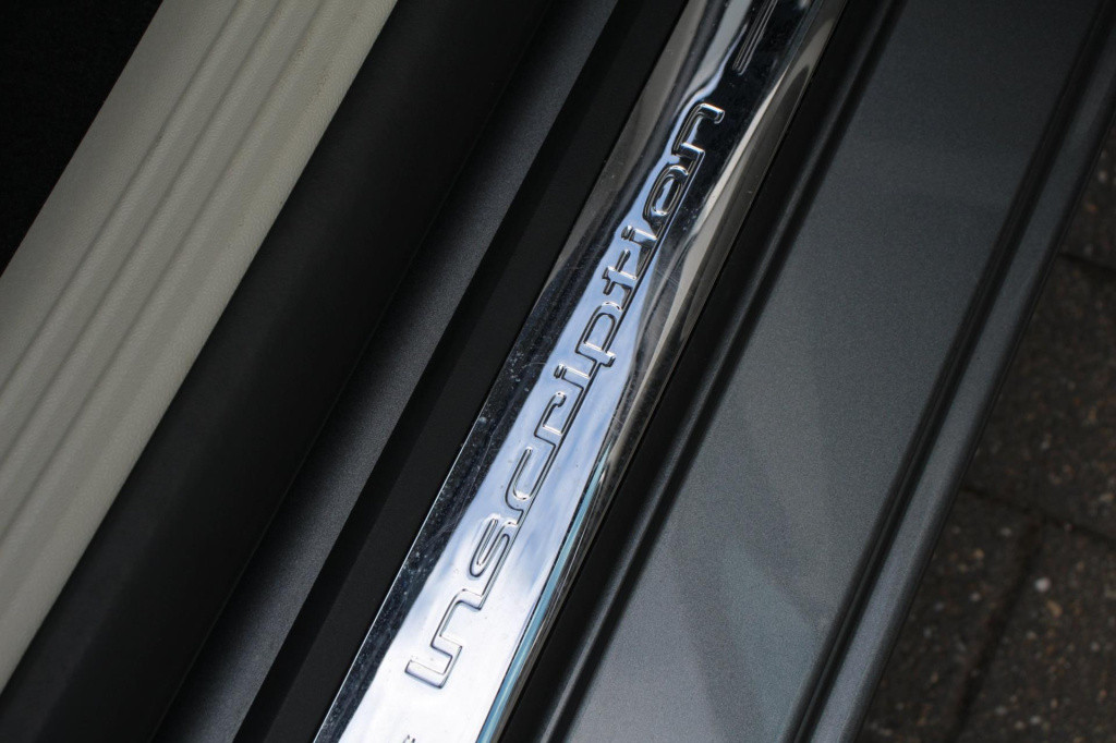 Volvo V40 2.0 t2 inscription - 122pk - leder - 17inch - navi - full led - c