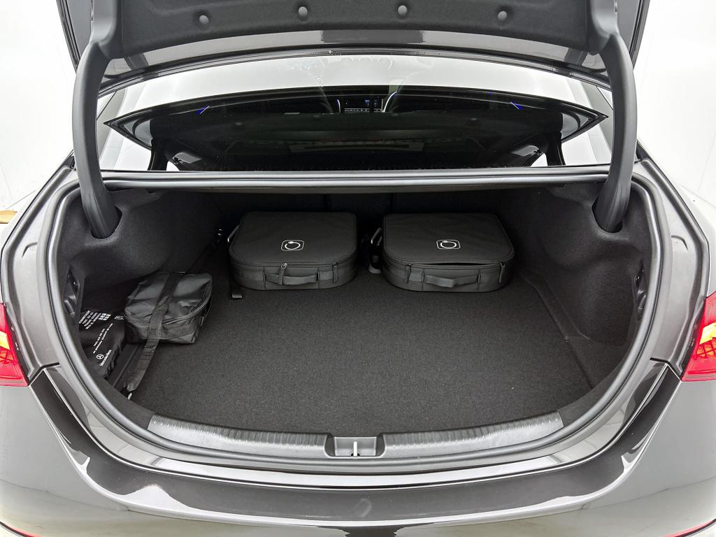 Mercedes-Benz C-Klasse 300 e business solution amg | trekhaak | nightpakket