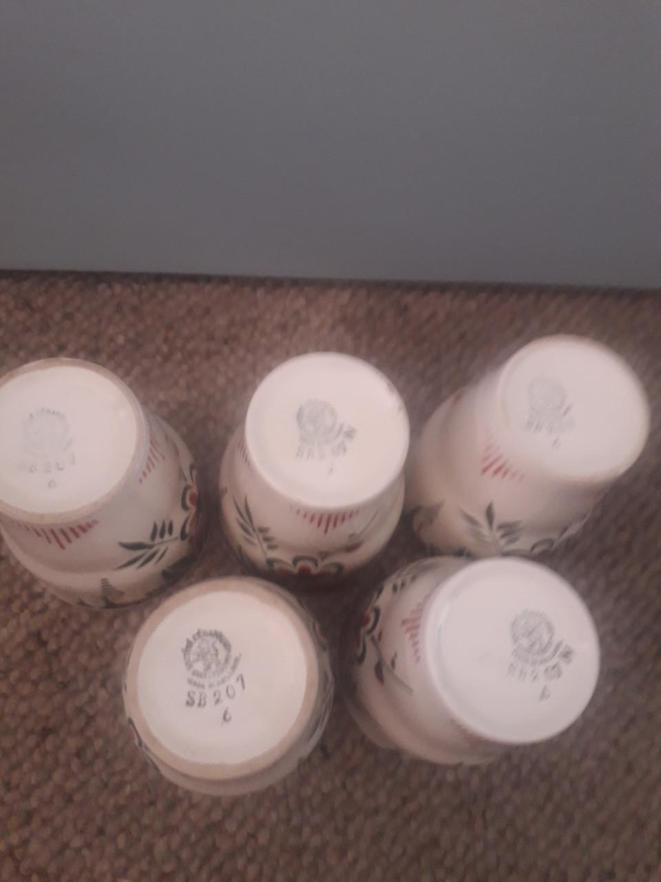 5 melkbekers Soc. Cera. Maastricht