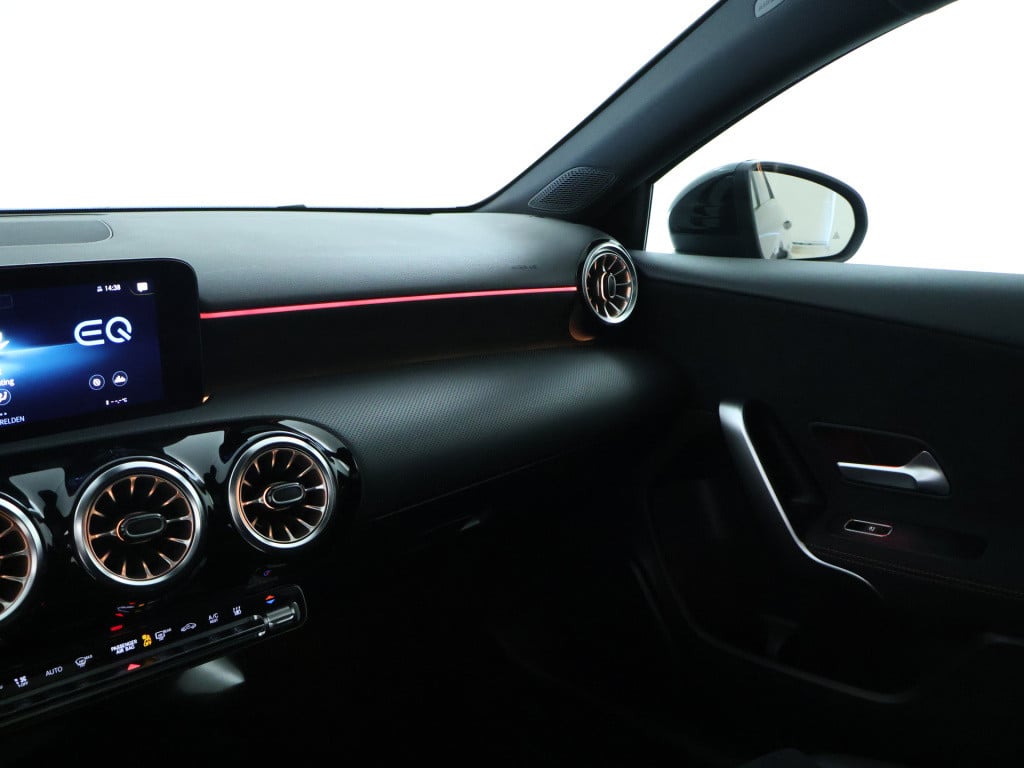 Mercedes-Benz A-Klasse 250 e sedan amg plug-in hybride amg line | night pak