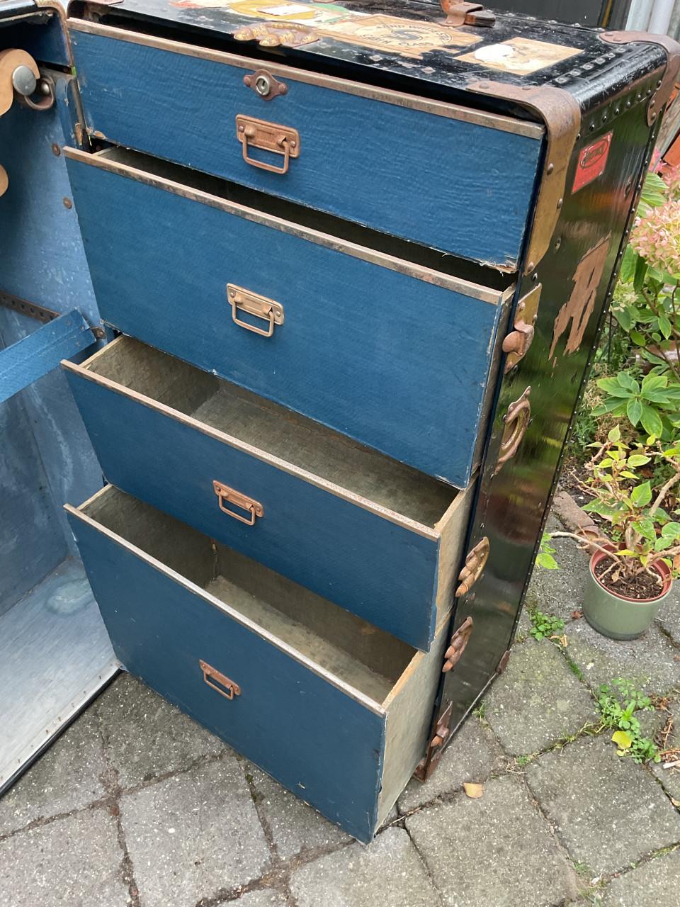 Antieke hutkoffer ( Holland - Amerikalijn )