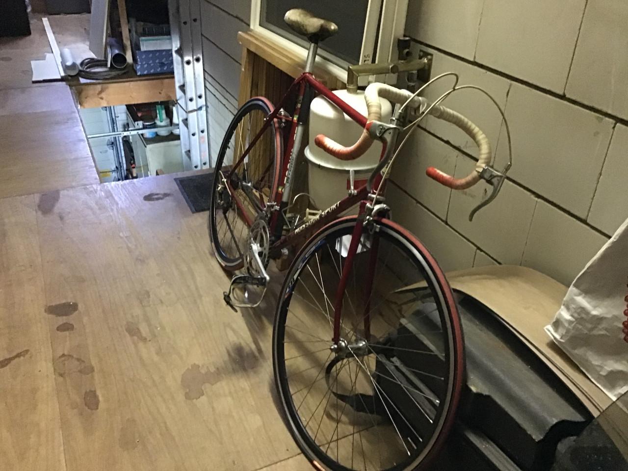 Retro aluminium racefiets van Huissoon in Goes/Kloetinge