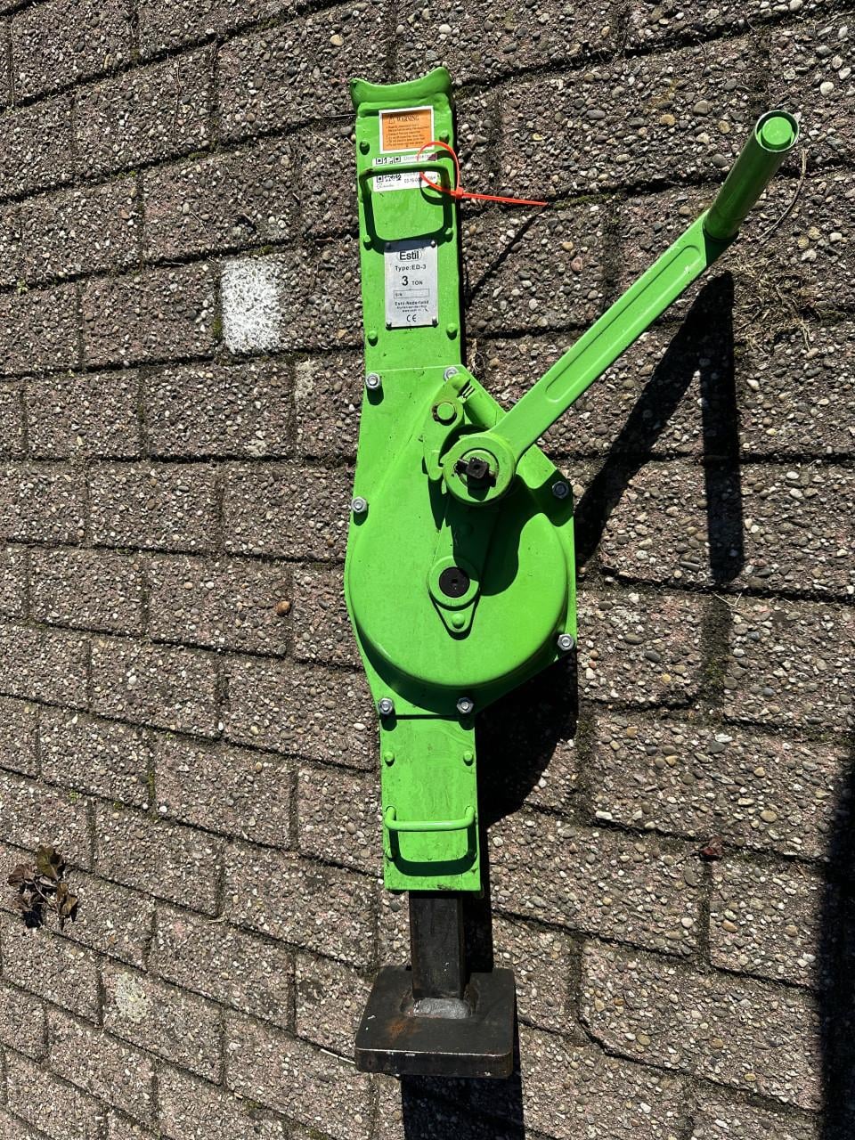 Kelderwinch ( dommekracht, krik )