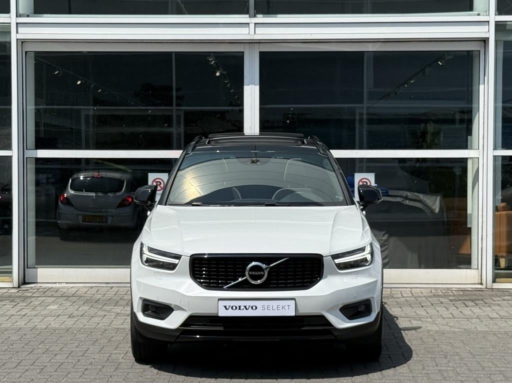 Volvo XC40 t5 262pk recharge ultimate dark |leder+ memory| camera| h&k soun
