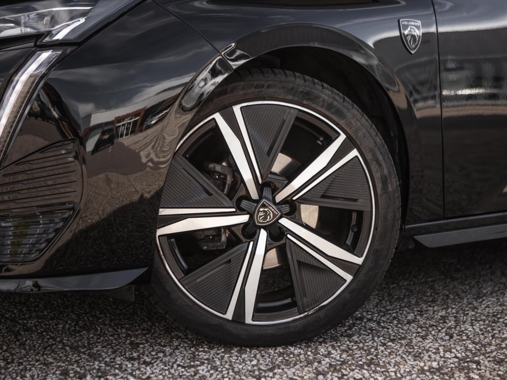 Peugeot 308 1.2 puretech 130pk gt automaat | panoramadak | acc | camera 360