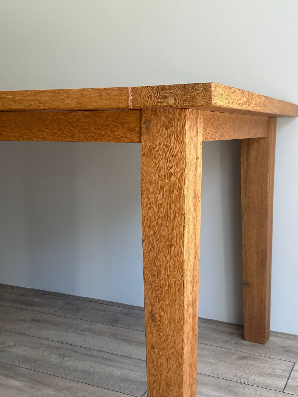 Houten eettafel