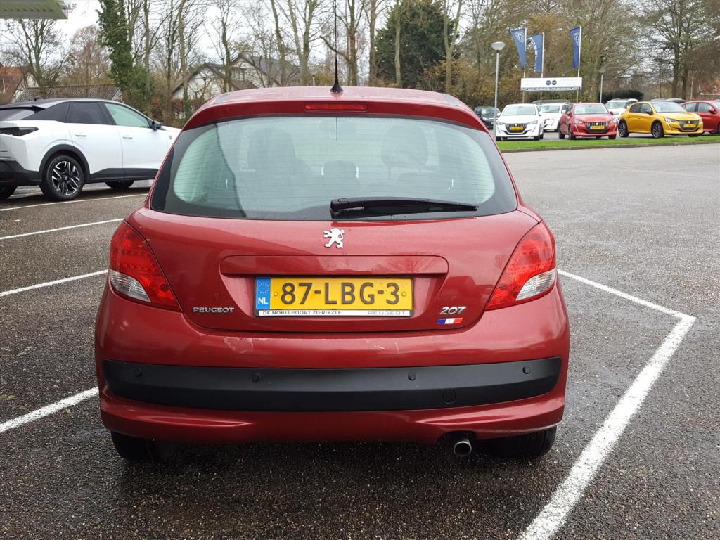 Peugeot 207 première 1.6-16v vti-120pk navigatie | cruise & climate control