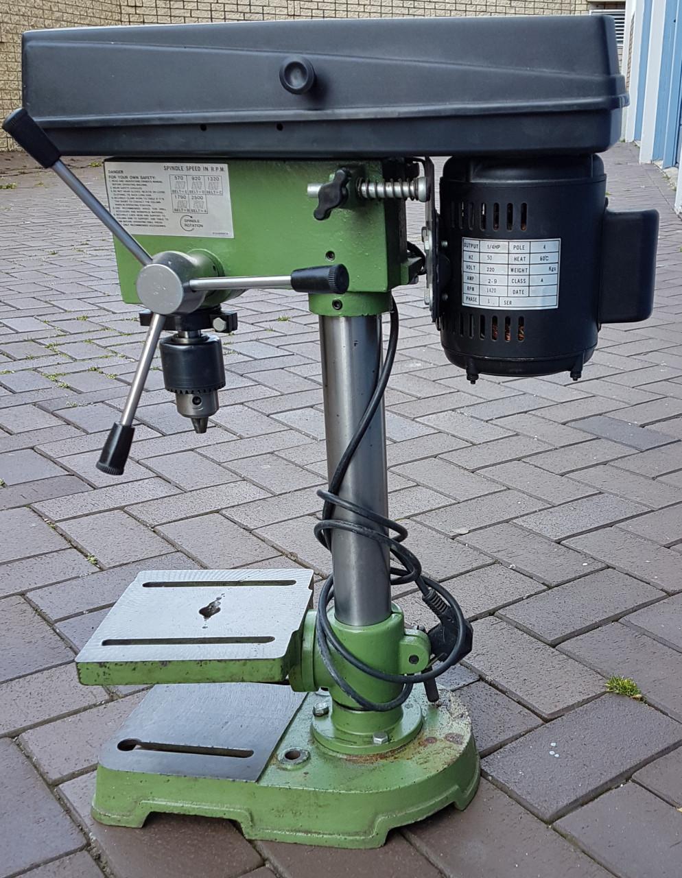 Push MC13 Kolomboormachine