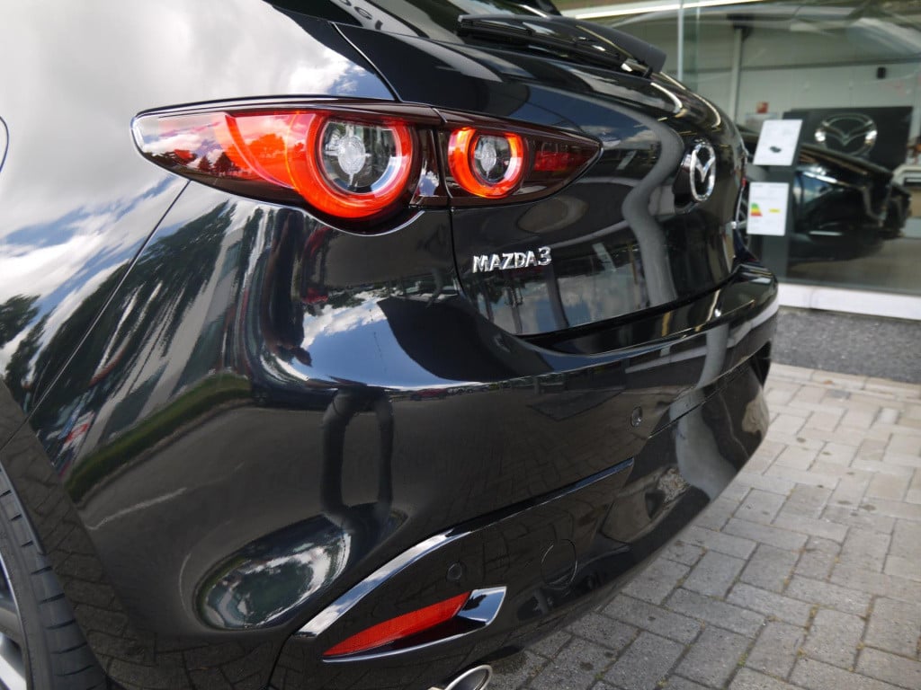 Mazda 3 2.5 e-skyactiv-g m hybrid 140 exclusive-line