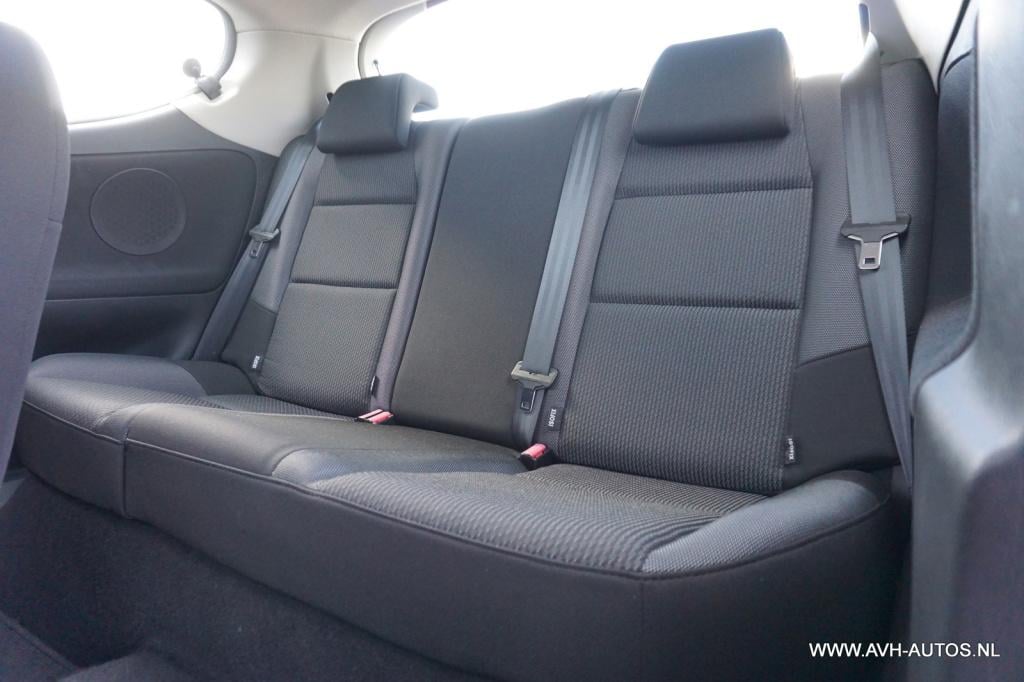 Peugeot 207 1.4 vti style, 21.000 km, uniek!!