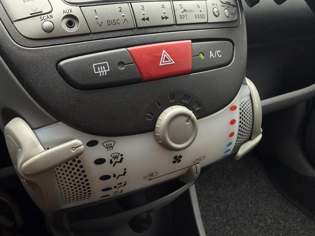 Peugeot 107 1.0-12v xs - airco -