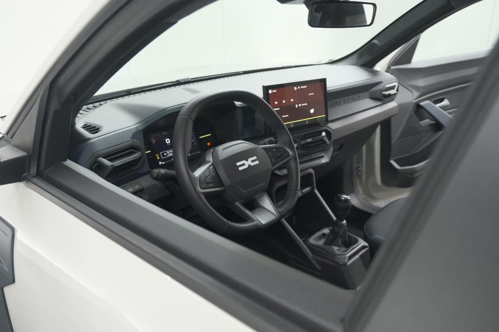Dacia Duster mild hybrid 130 expression | camera | stoelverwarming | apple 
