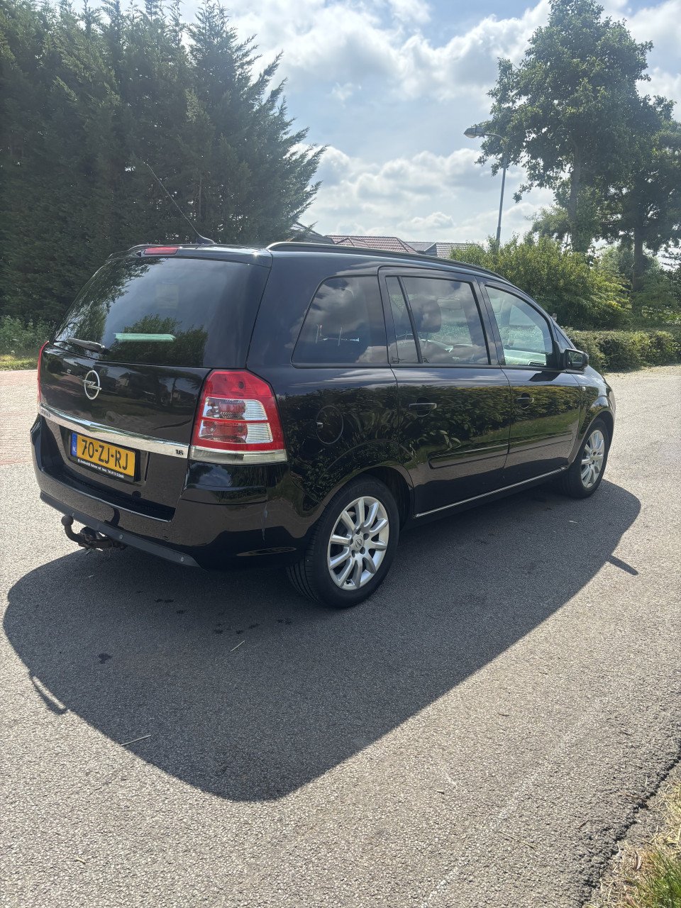 Opel Zafira met apk!