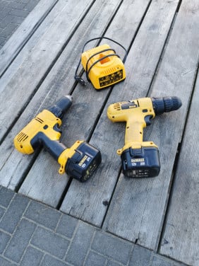 DEWALT 12V ACCU BOORMACHINES INCLUSIEF LADER