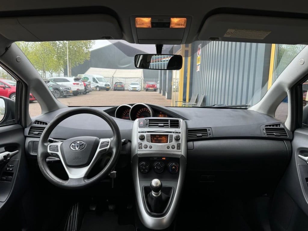 Toyota Corolla Verso 1.6 vvt-i comfort