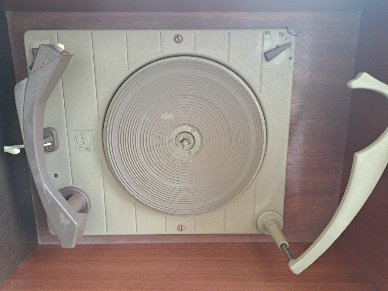 Radio /platenspeler vintage