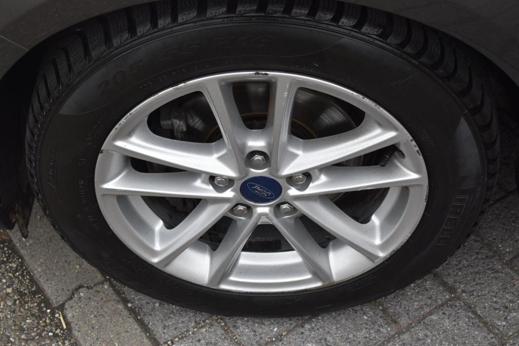 Ford Focus 1.0 trend | incl. nieuwe distrtibutieriem | trekhaak | airco | n