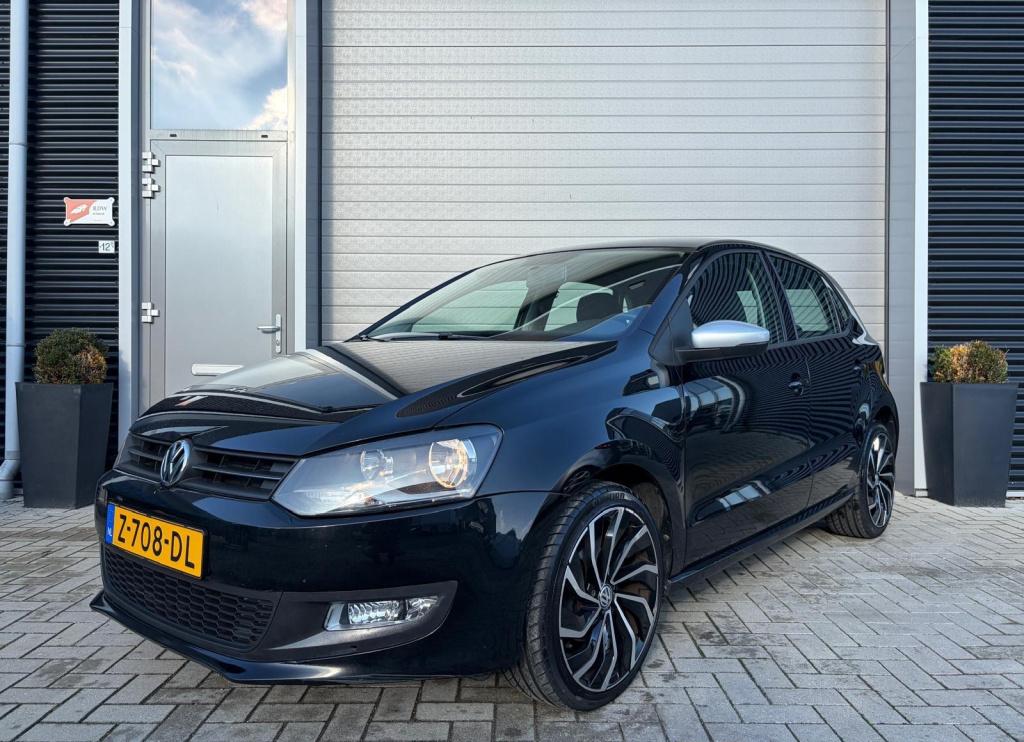 Volkswagen Polo 1.4-16v comfortline/lichtmetaal/carplay/airco/black edition