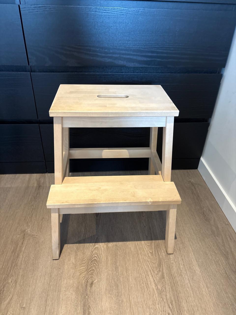 Opstapje/kruk van Ikea