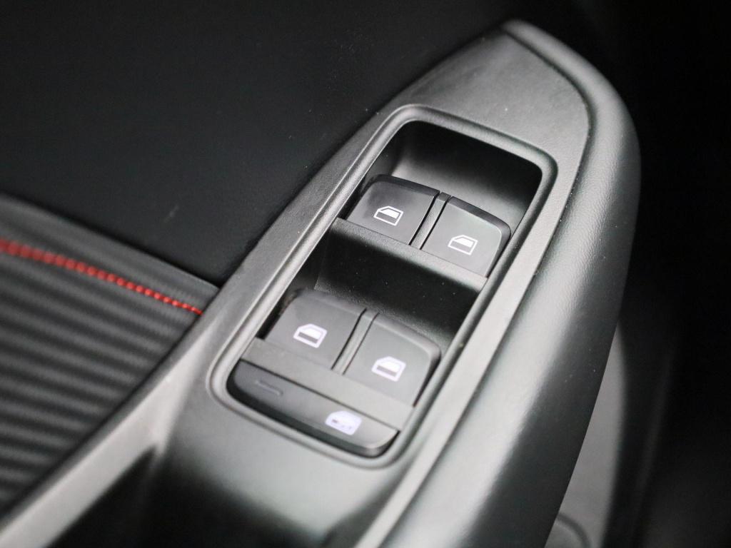 MG Zs Ev long range luxury 70 kwh 3-fase 11kw-lader | leder | panoramadak |