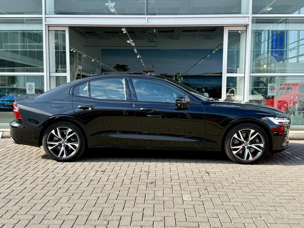 Volvo S60 t8 390pk recharge r-design| panodak| adap.cruise| trekhaak|camer