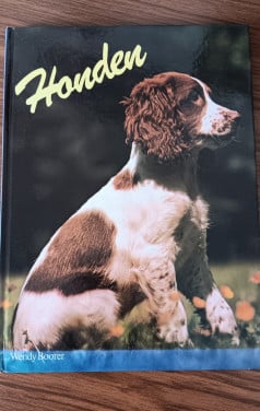 Diverse GROTE HONDENBOEKEN met mooie fotobladen