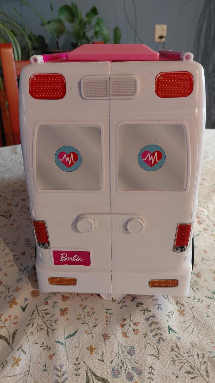 Barbie ambulance