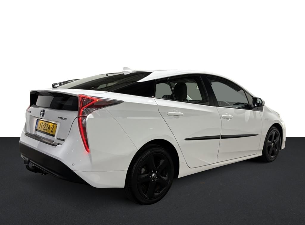 Toyota Prius 1.8 first edition | camera | bsm | pdc |