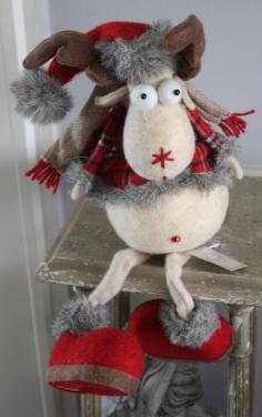 Nieuw zittende  eland knuffel