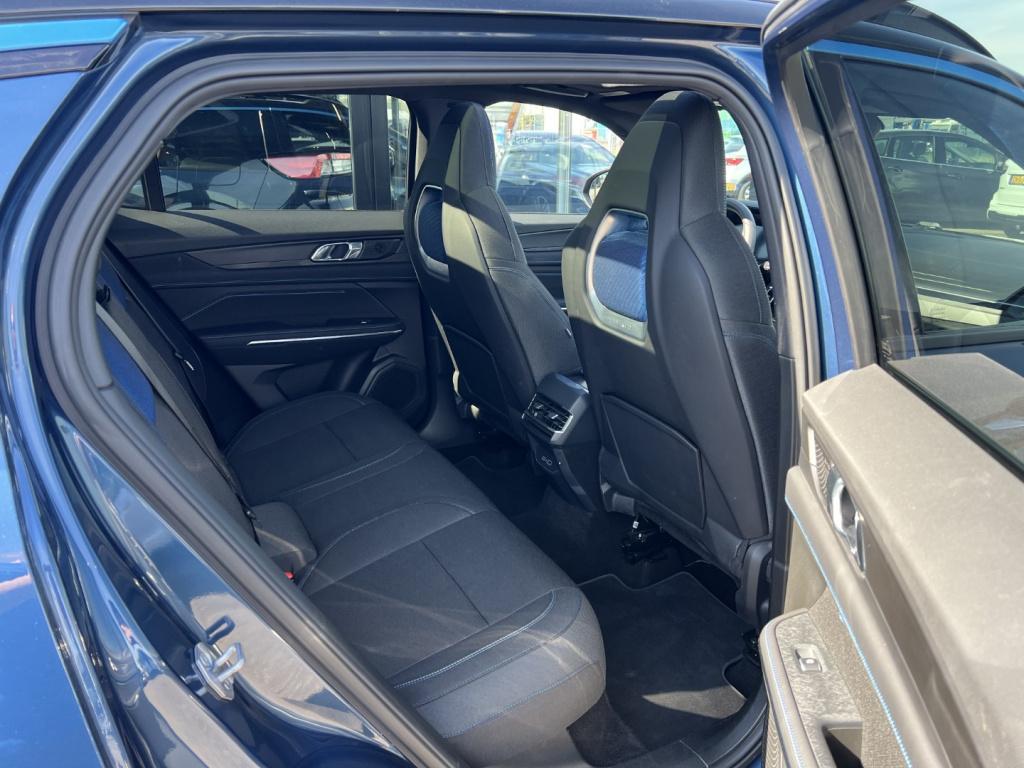 Lynk & Co 01 1.5 261pk phev 7dcth , pano dak , 360gr camera , carplay