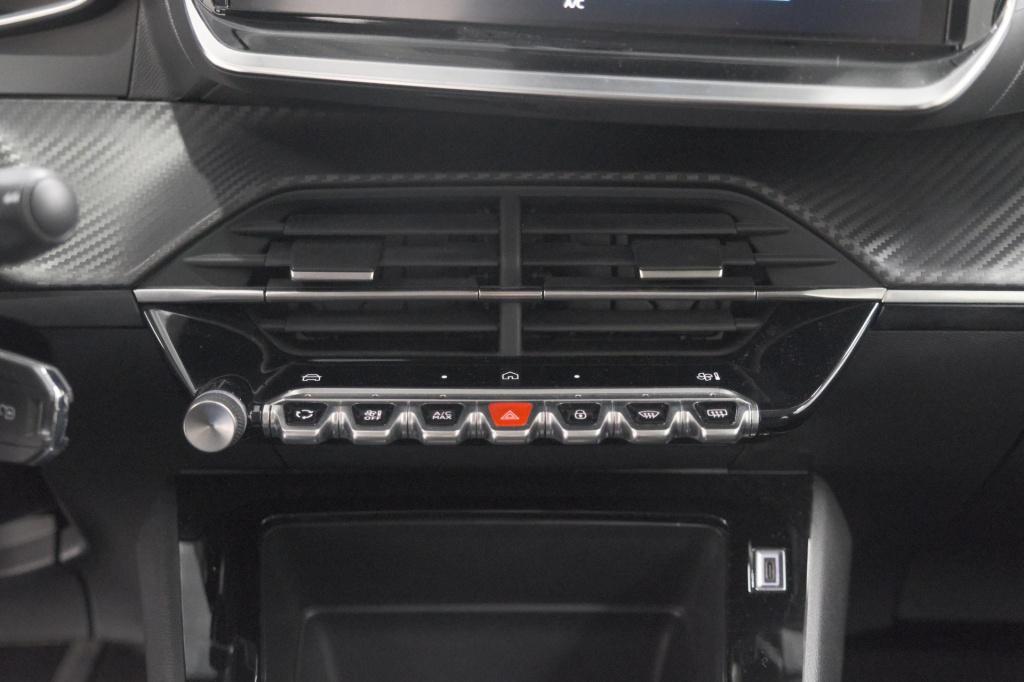 Peugeot 208 1.2 hybrid 110 e-dcs6 style | trekhaak | allseason banden | app