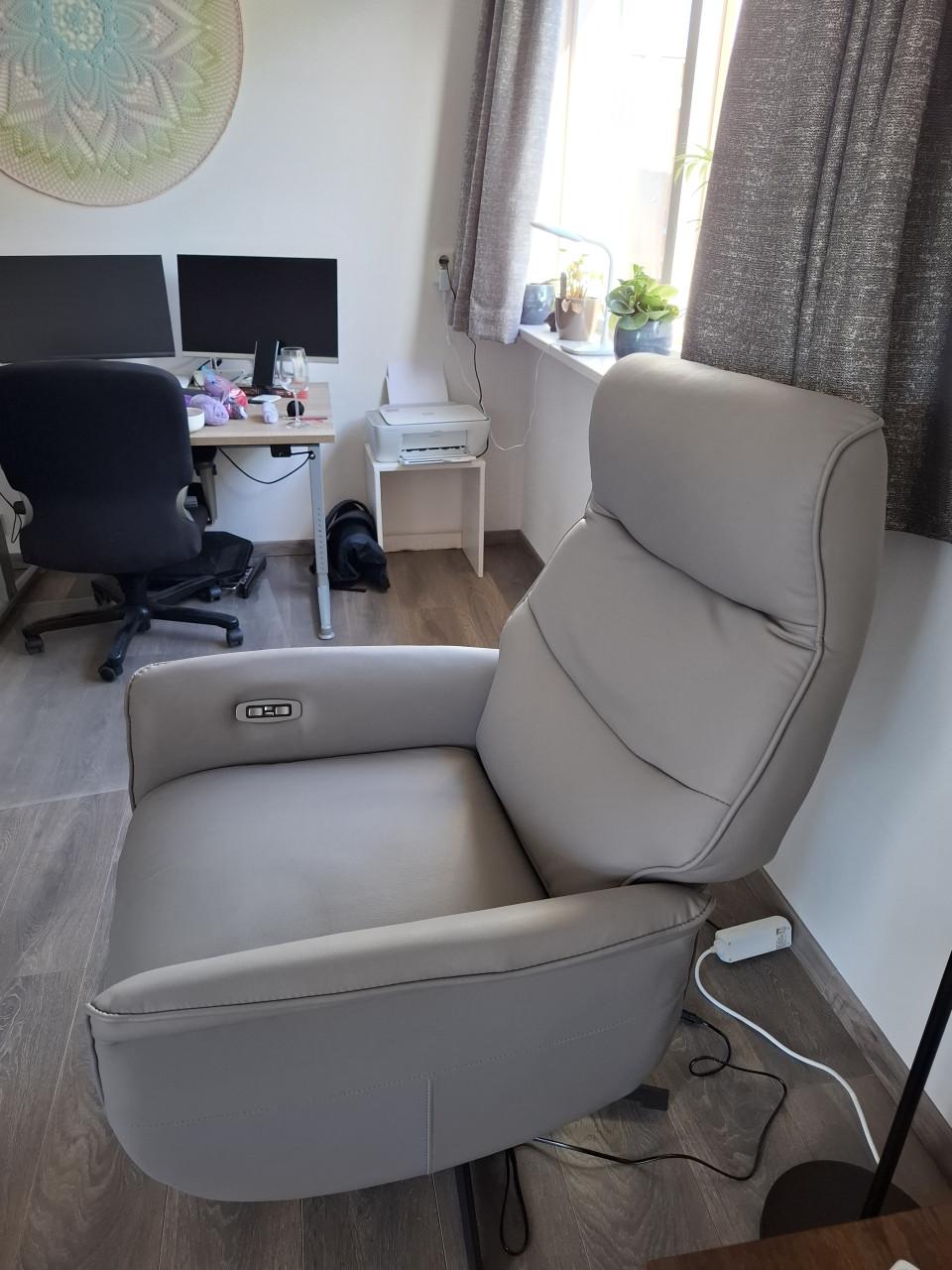 Prachtige lederen relax draaistoel