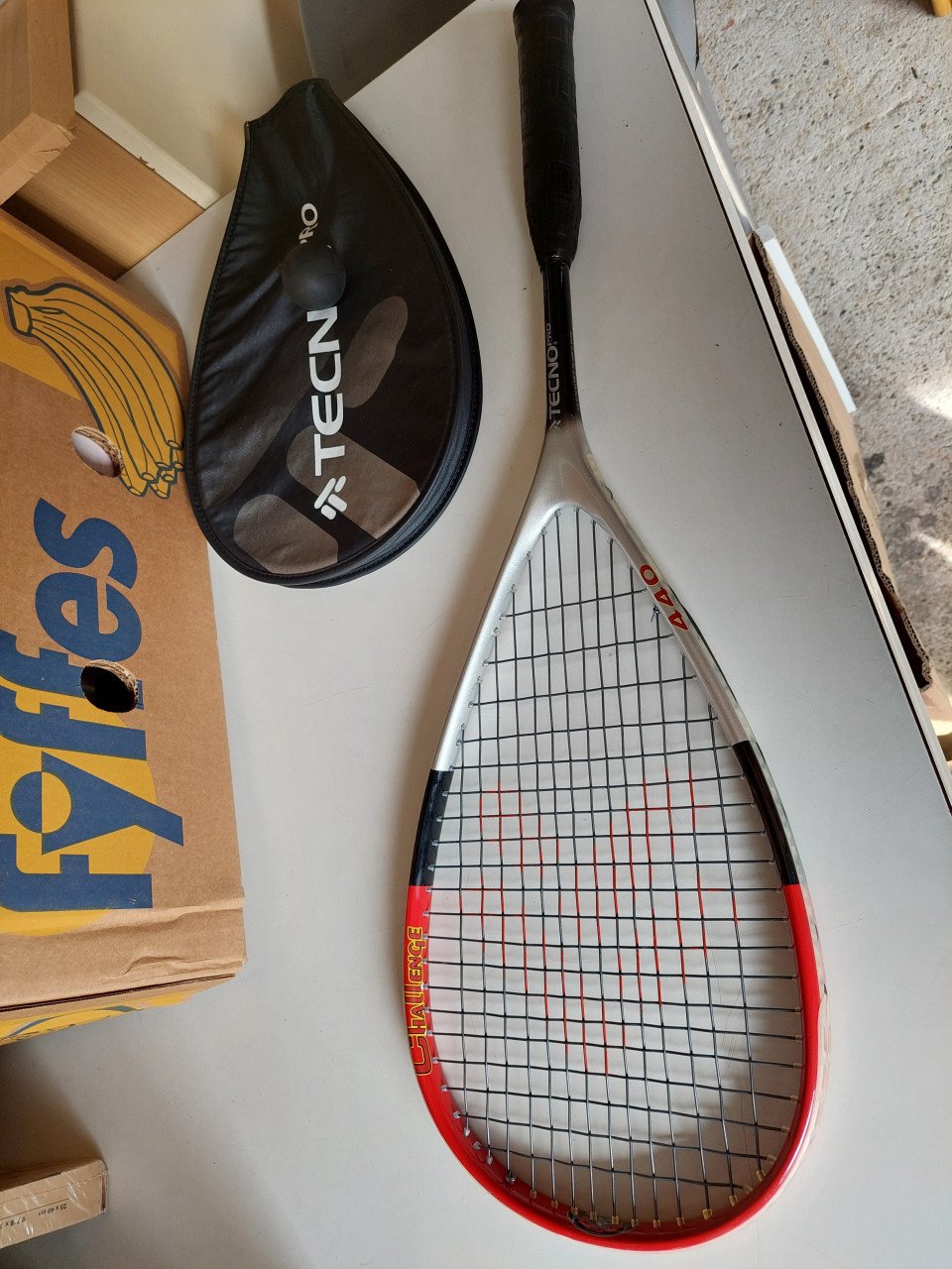 Te koop 2 tennisrackets en 1 squashracket