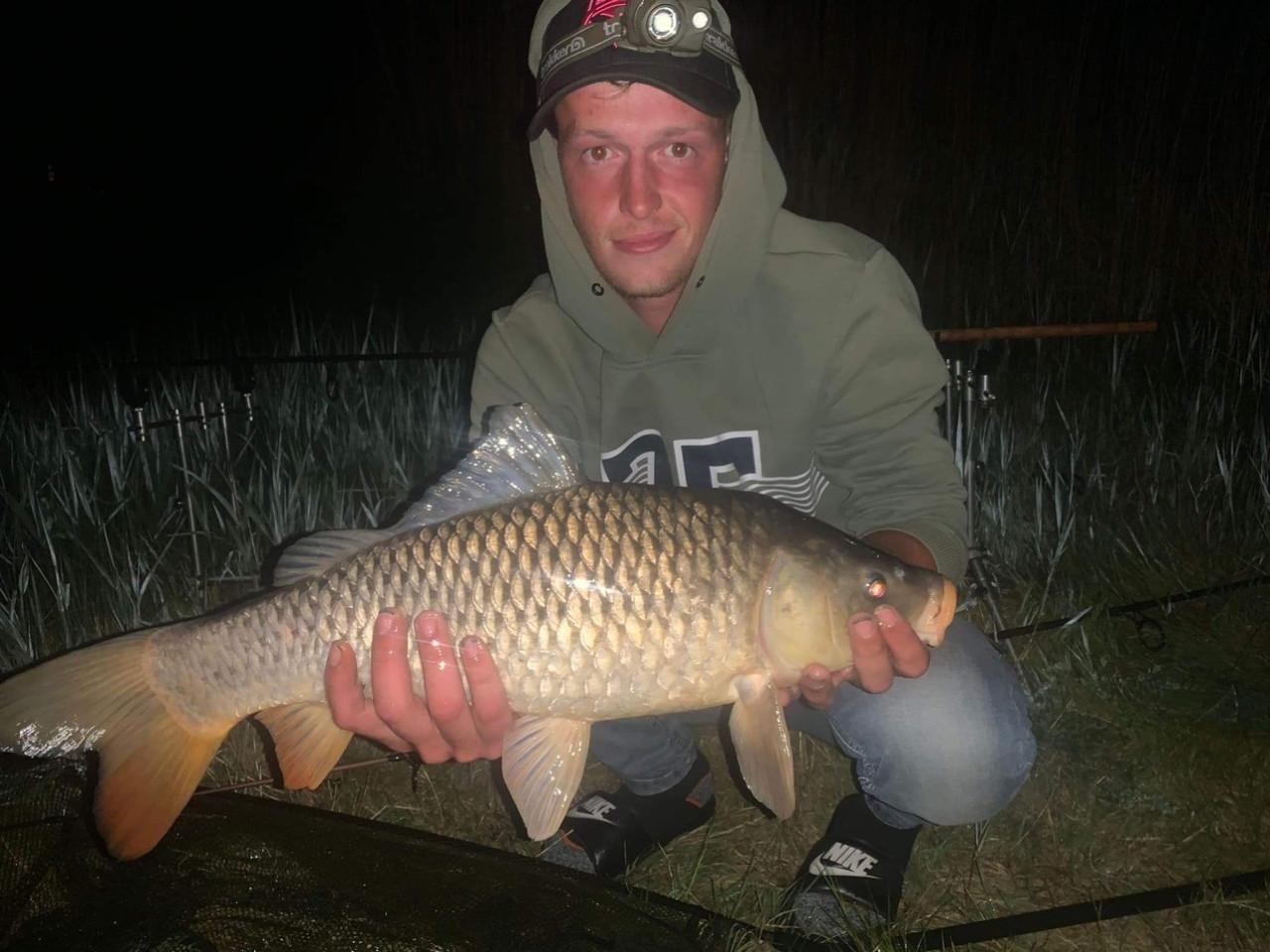 DE 3 HENGELVERGUNNING KOMT NIET IN DE VISPAS BIJ KARPERVISSERIJ KOUDEKERKE