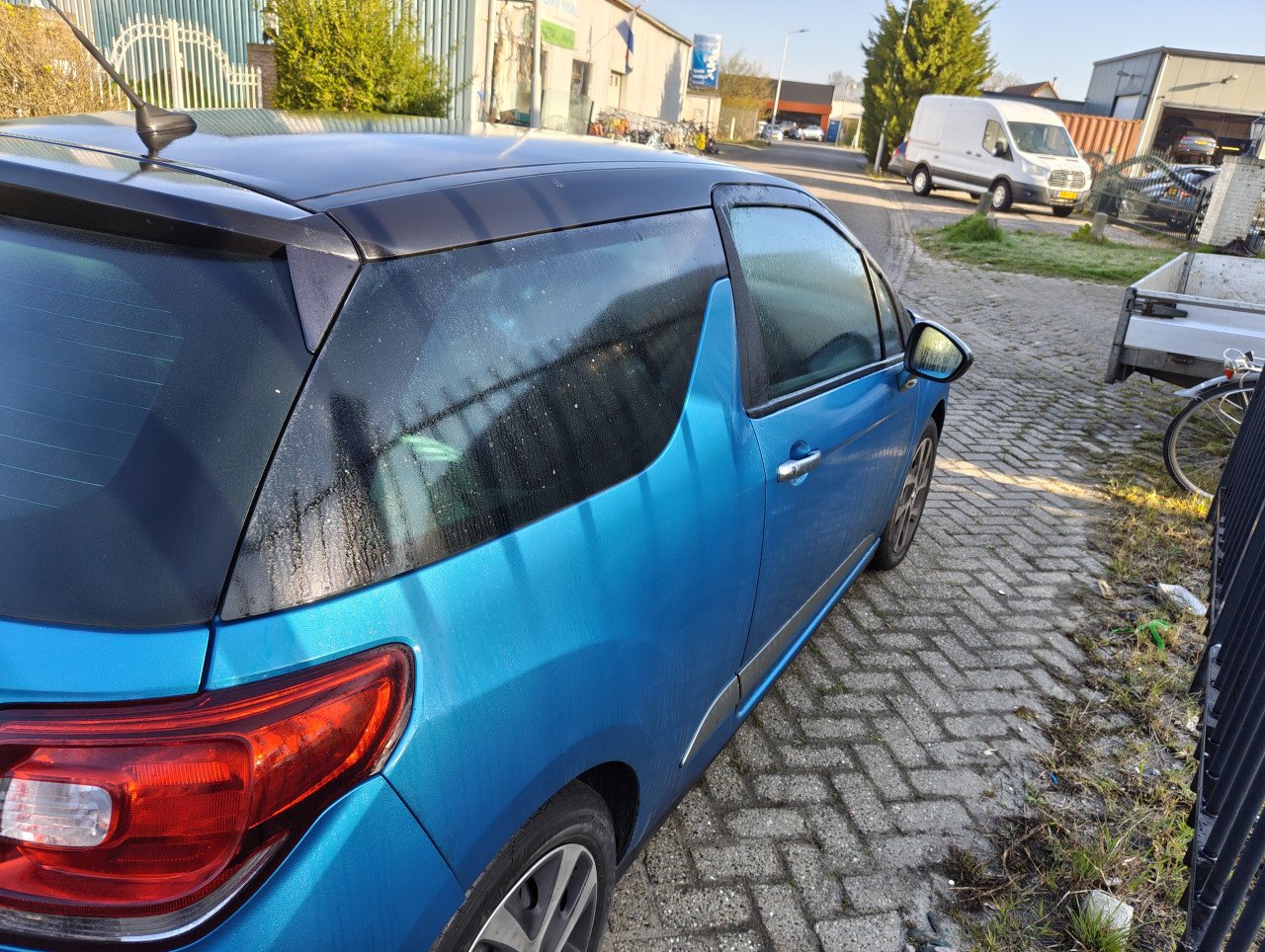 Te koop: Citroën DS3 1.2 VTi Benzine – Blauw/Zwart – APK tot eind juni 2026